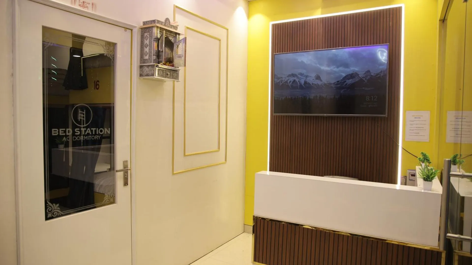 Bed Station Ac Dormitory Varanasi India
