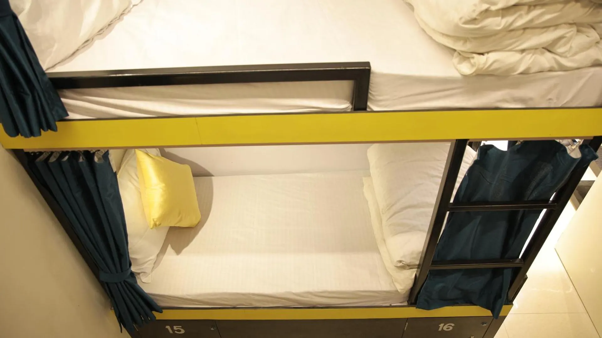 Bed Station Ac Dormitory Varanasi India