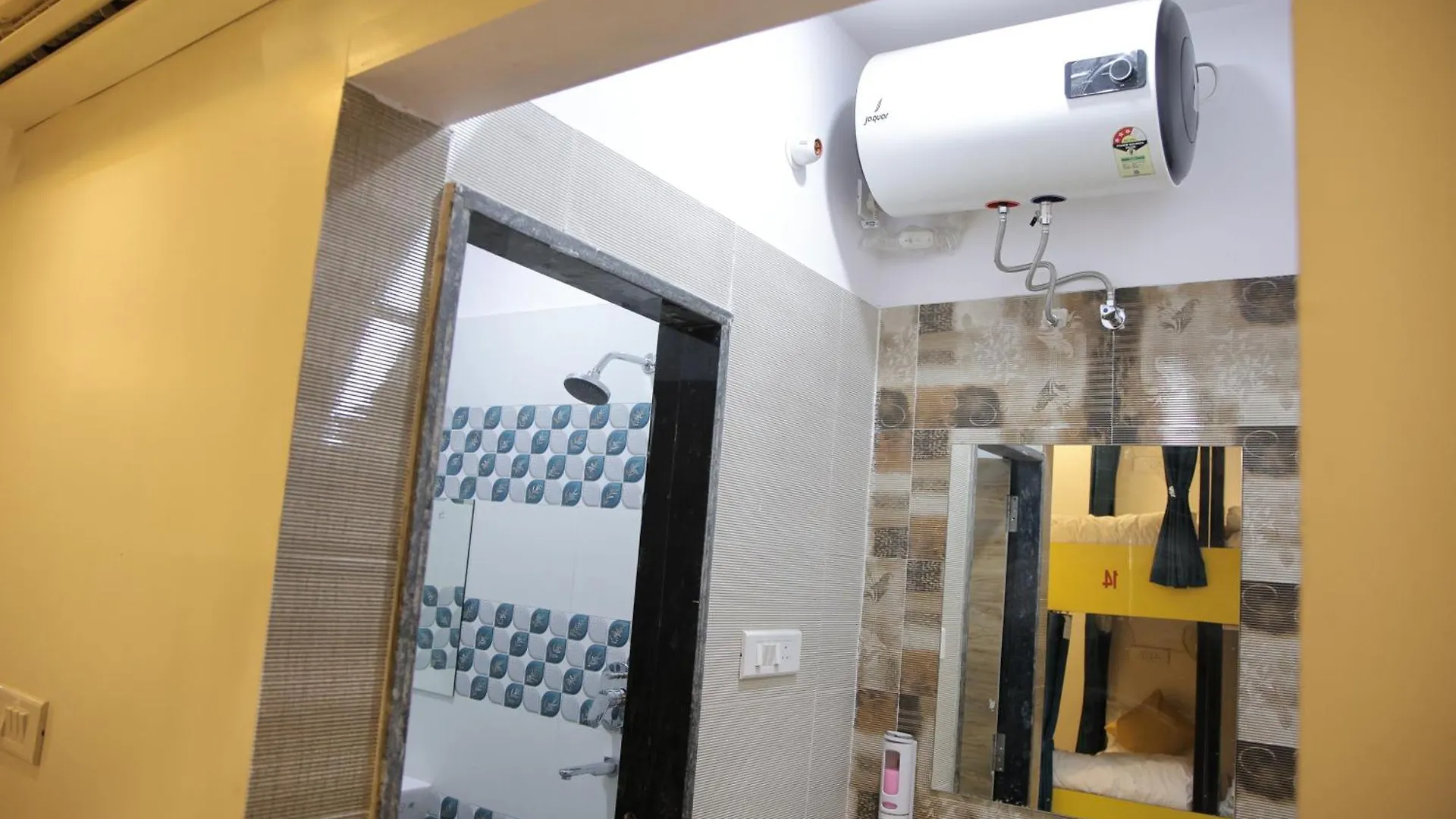 Bed Station Ac Dormitory Varanasi Hostel